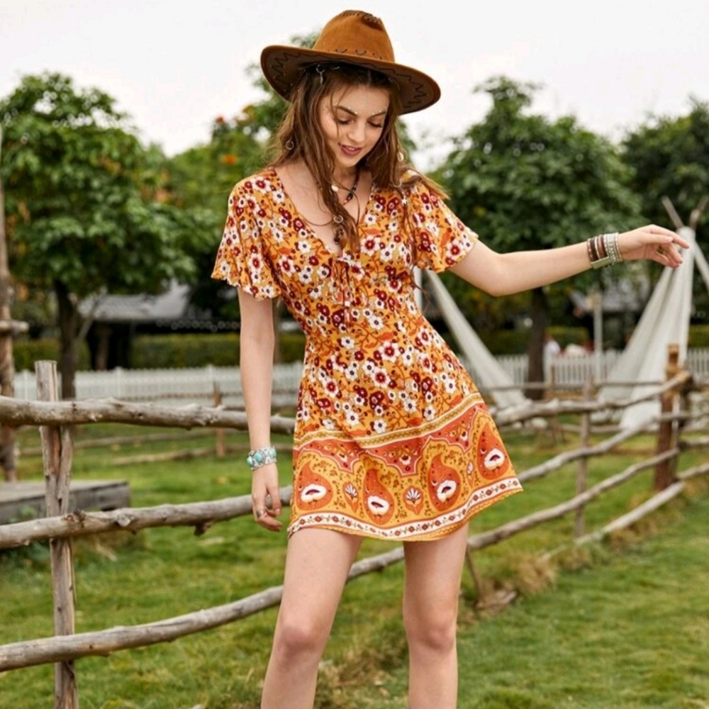 Women's yellow floral boho dress sizes 2. 4, 6 New in boutique - Picture 2 of 7